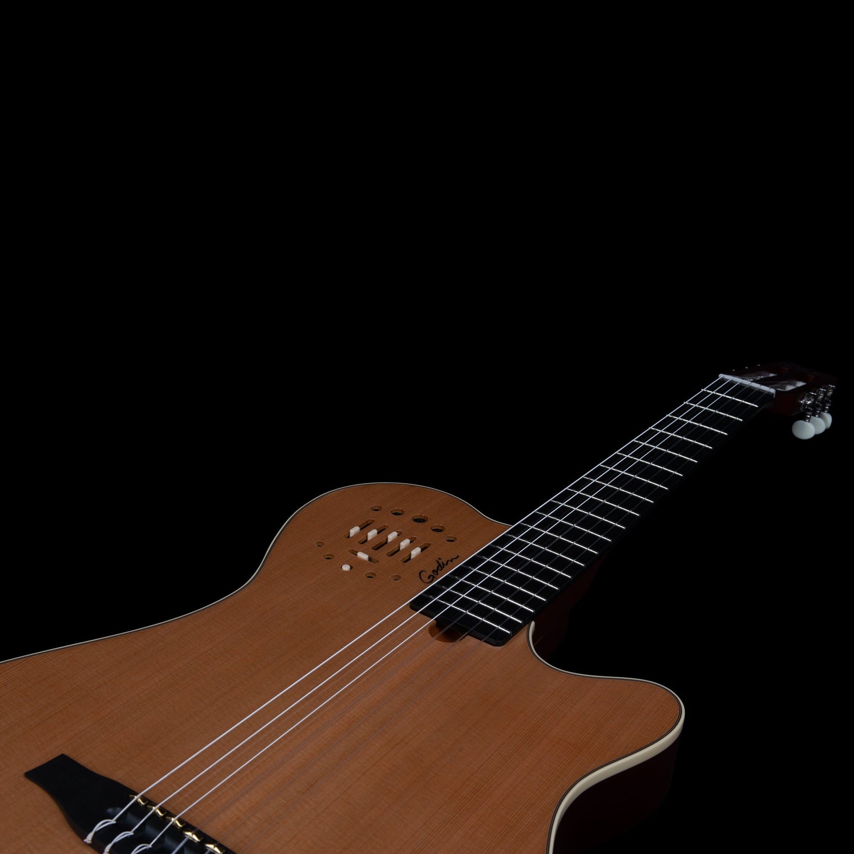 Đàn Guitar Silent Classic Godin Multiac Grand Concert Deluxe-Mai Nguyên Music