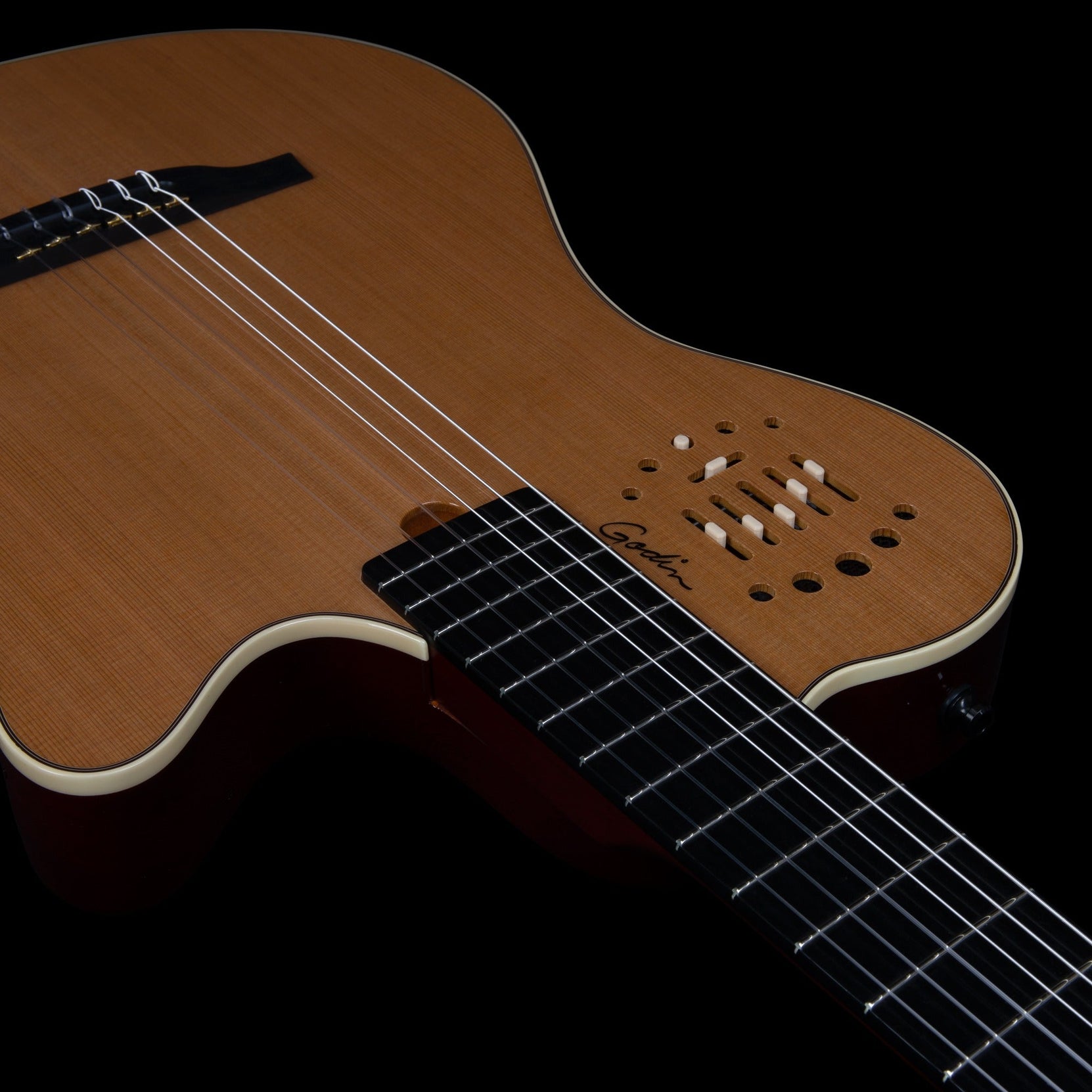 Đàn Guitar Silent Classic Godin Multiac Grand Concert Deluxe-Mai Nguyên Music