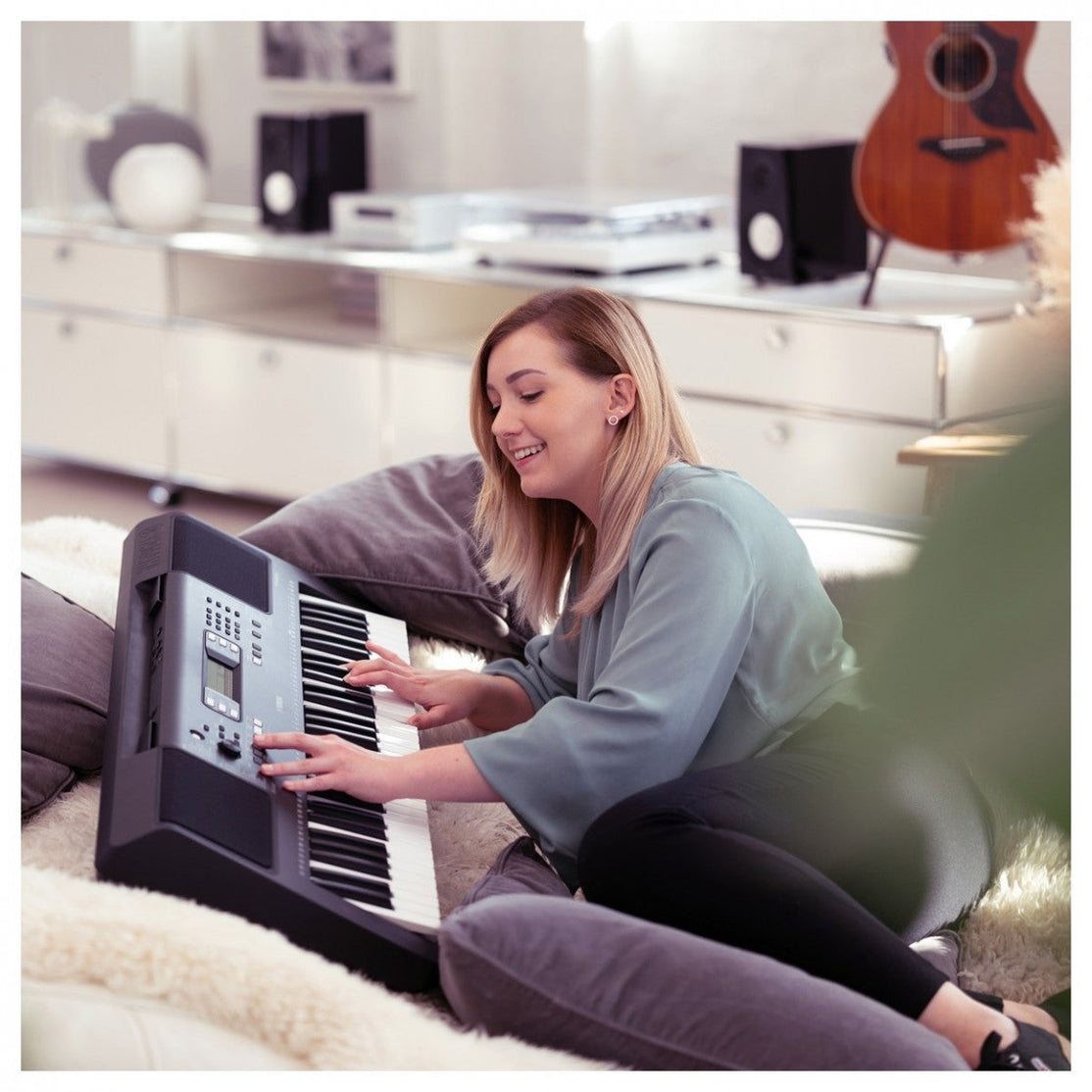 Đàn Organ Yamaha PSR-E373 61-Phím-Mai Nguyên Music