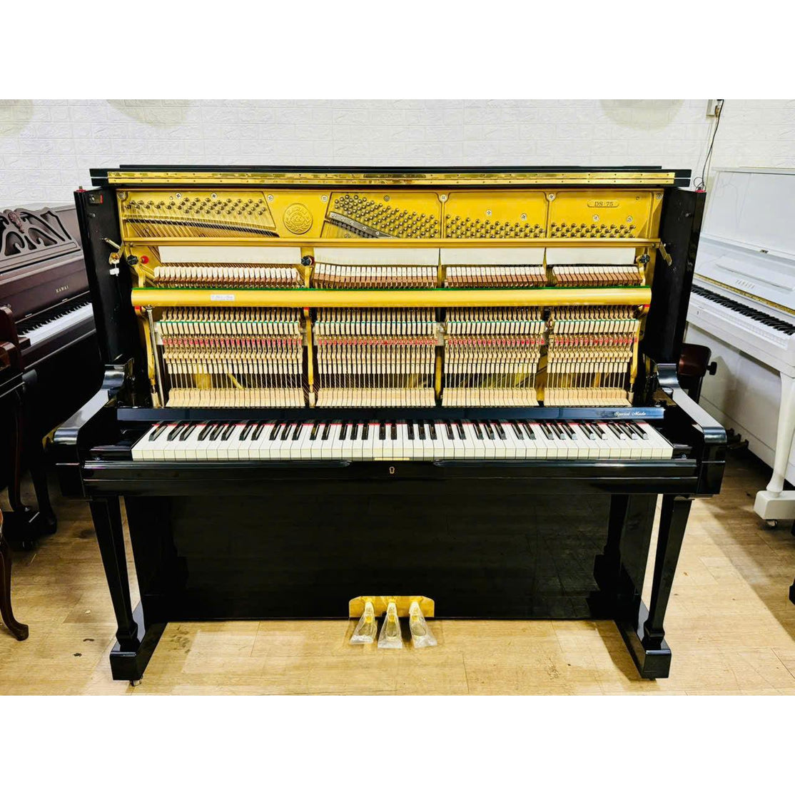 Đàn Piano Cơ Upright Kawai DS75 - Qua Sử Dụng-Mai Nguyên Music