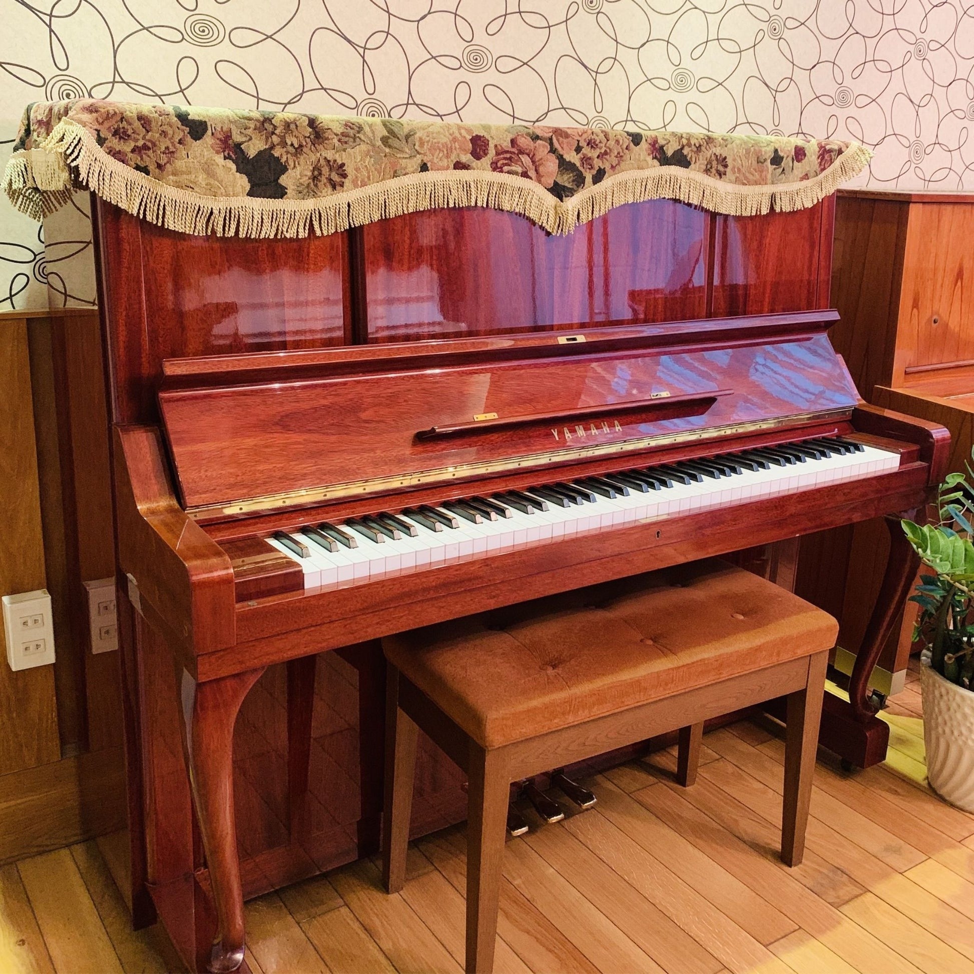 Đàn Piano Cơ Upright Yamaha W106 - Qua Sử Dụng-Mai Nguyên Music