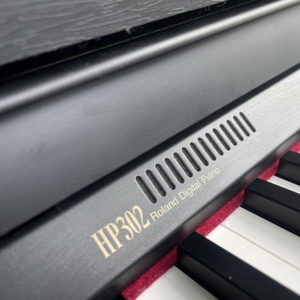 Đàn Piano Điện Roland HP-302 - Qua Sử Dụng-Mai Nguyên Music