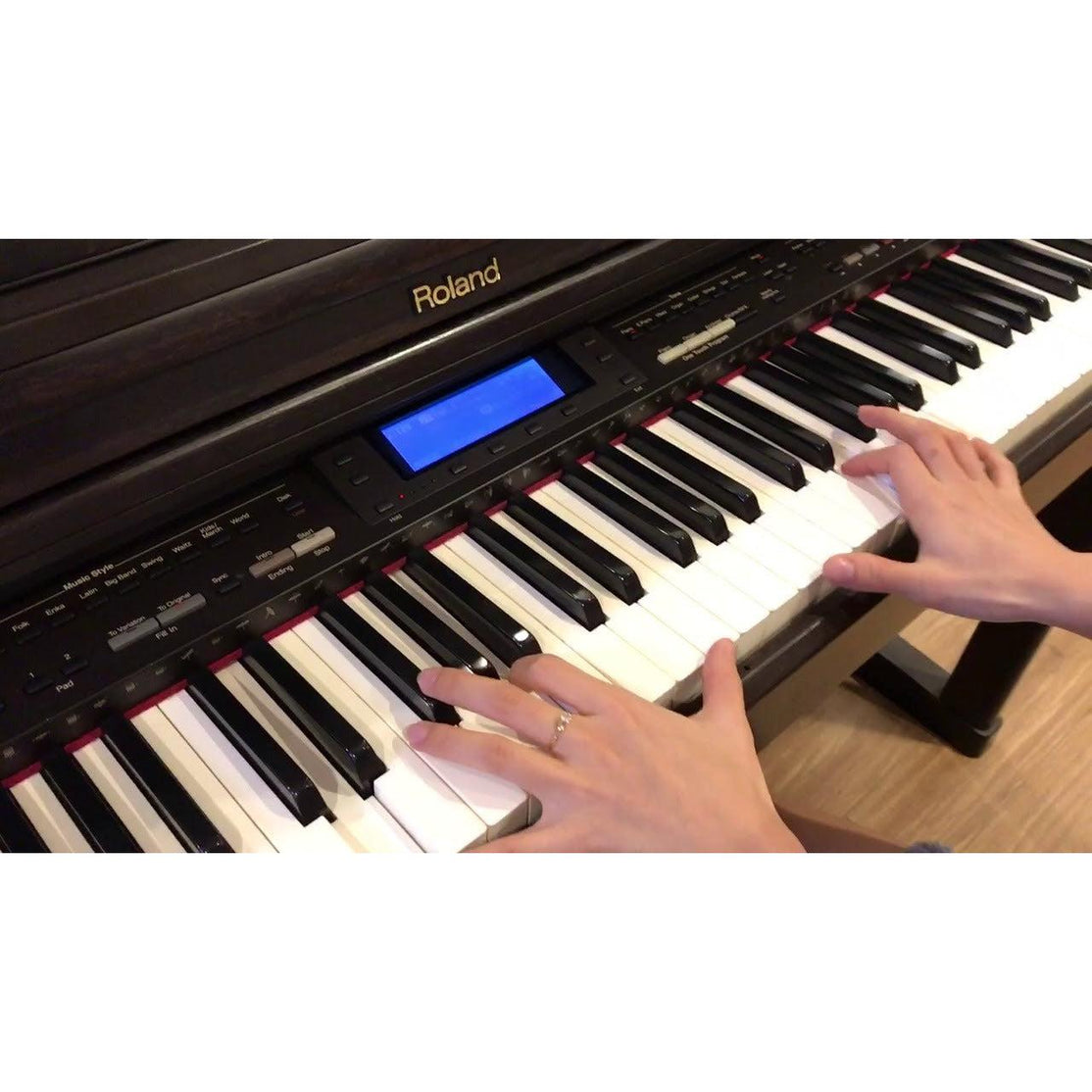 Đàn Piano Điện Roland KR-570 - Qua Sử Dụng-Mai Nguyên Music