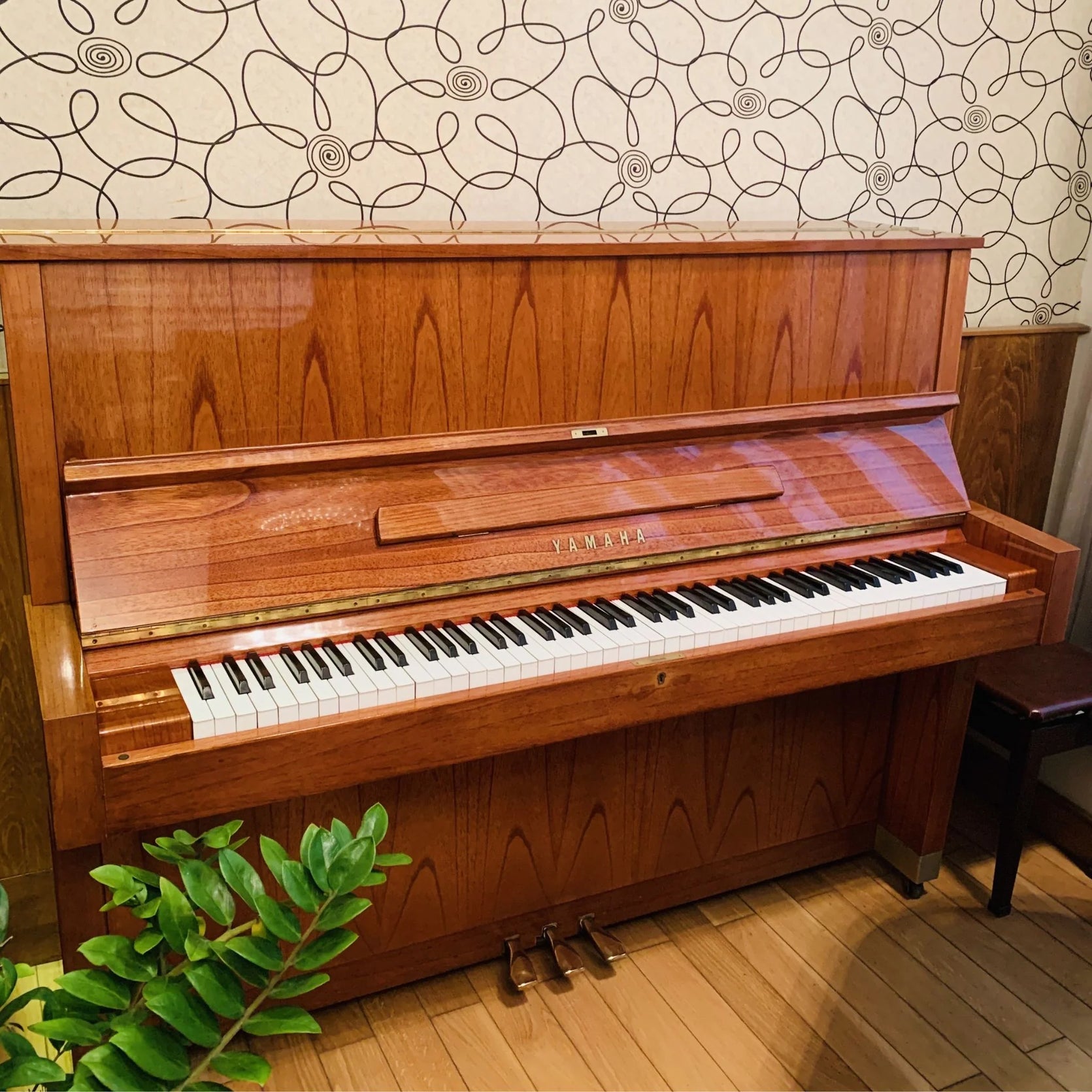 Đàn Piano Upright Yamaha W104-Mai Nguyên Music