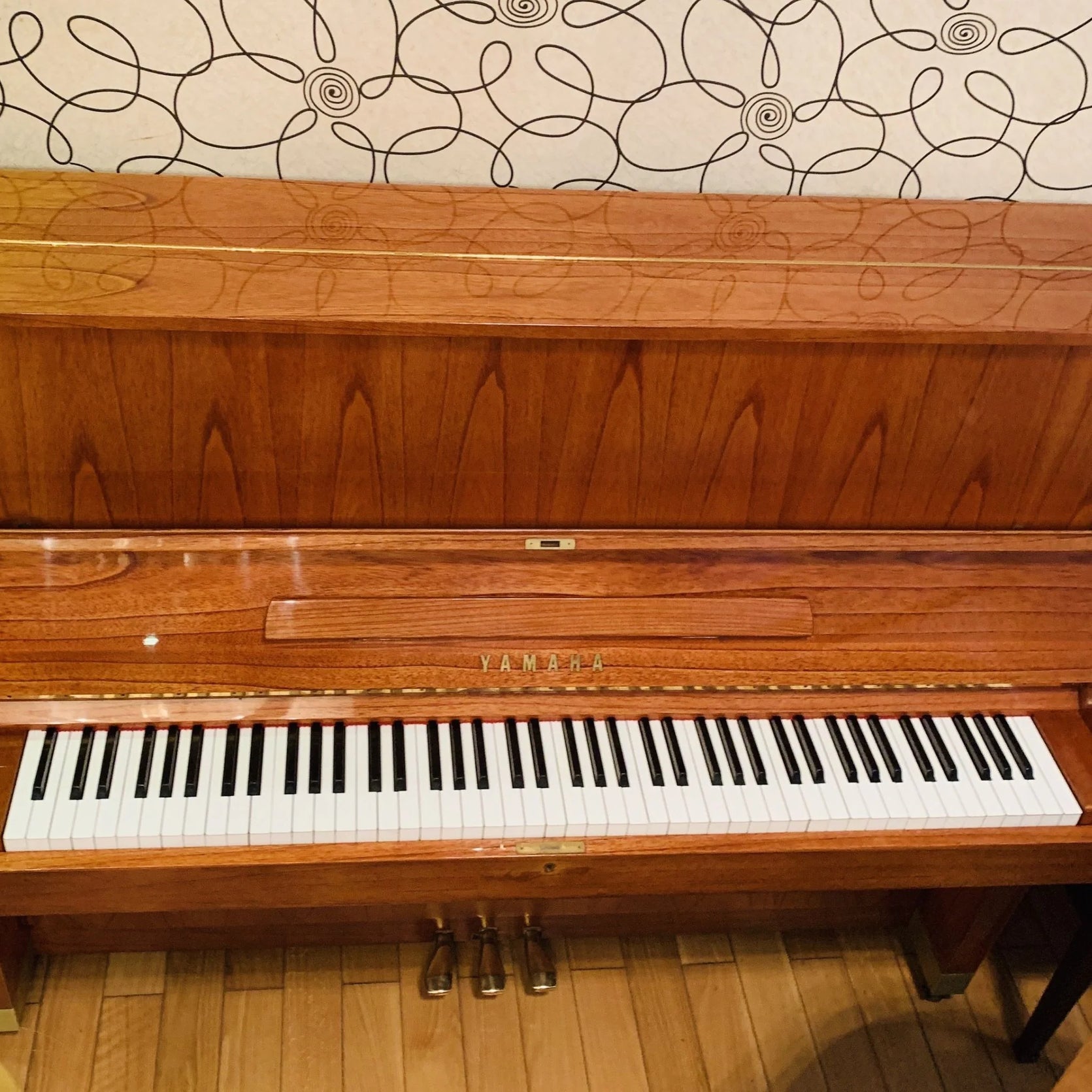 Đàn Piano Upright Yamaha W104-Mai Nguyên Music