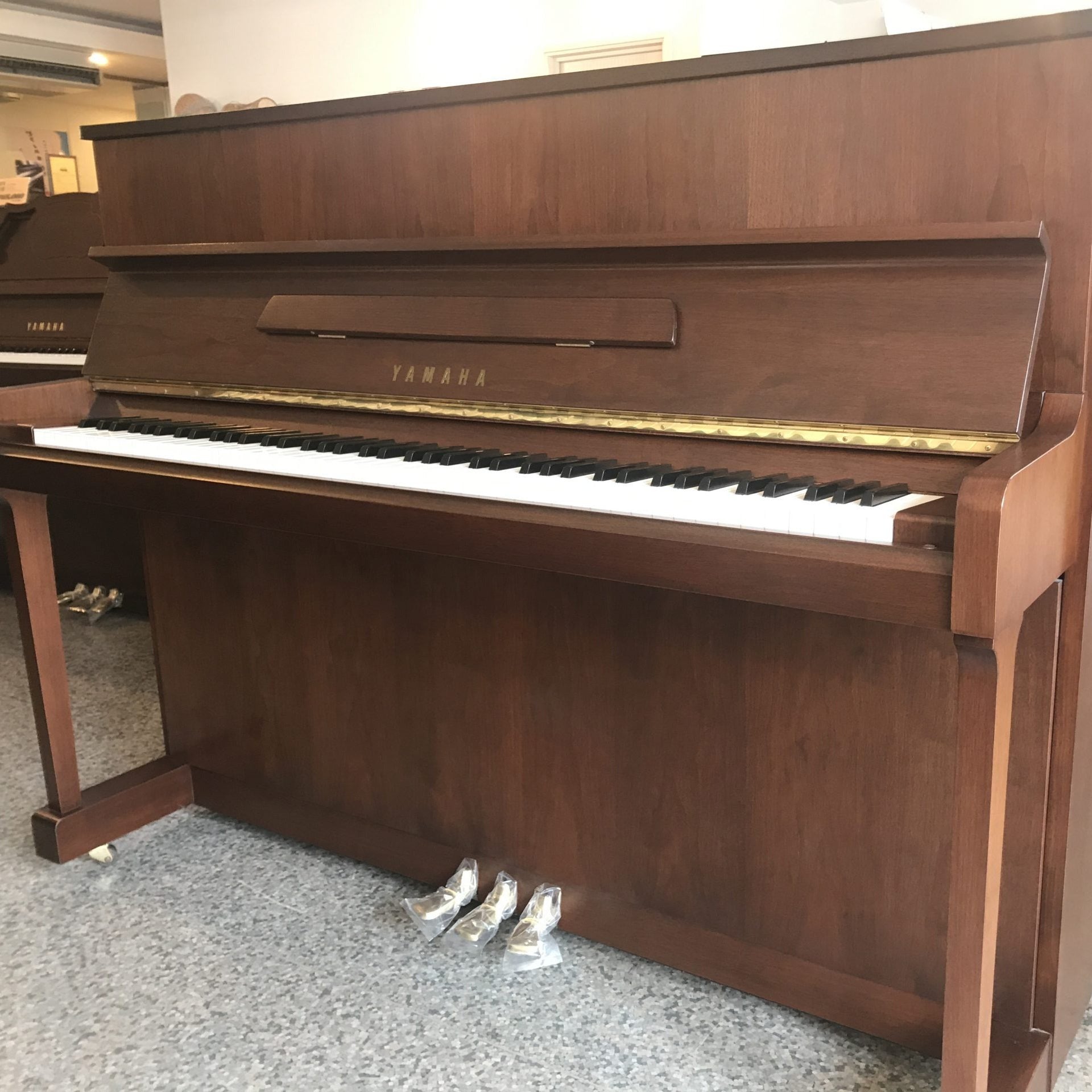 Đàn Piano Upright Yamaha W116 WT - Qua Sử Dụng-Mai Nguyên Music