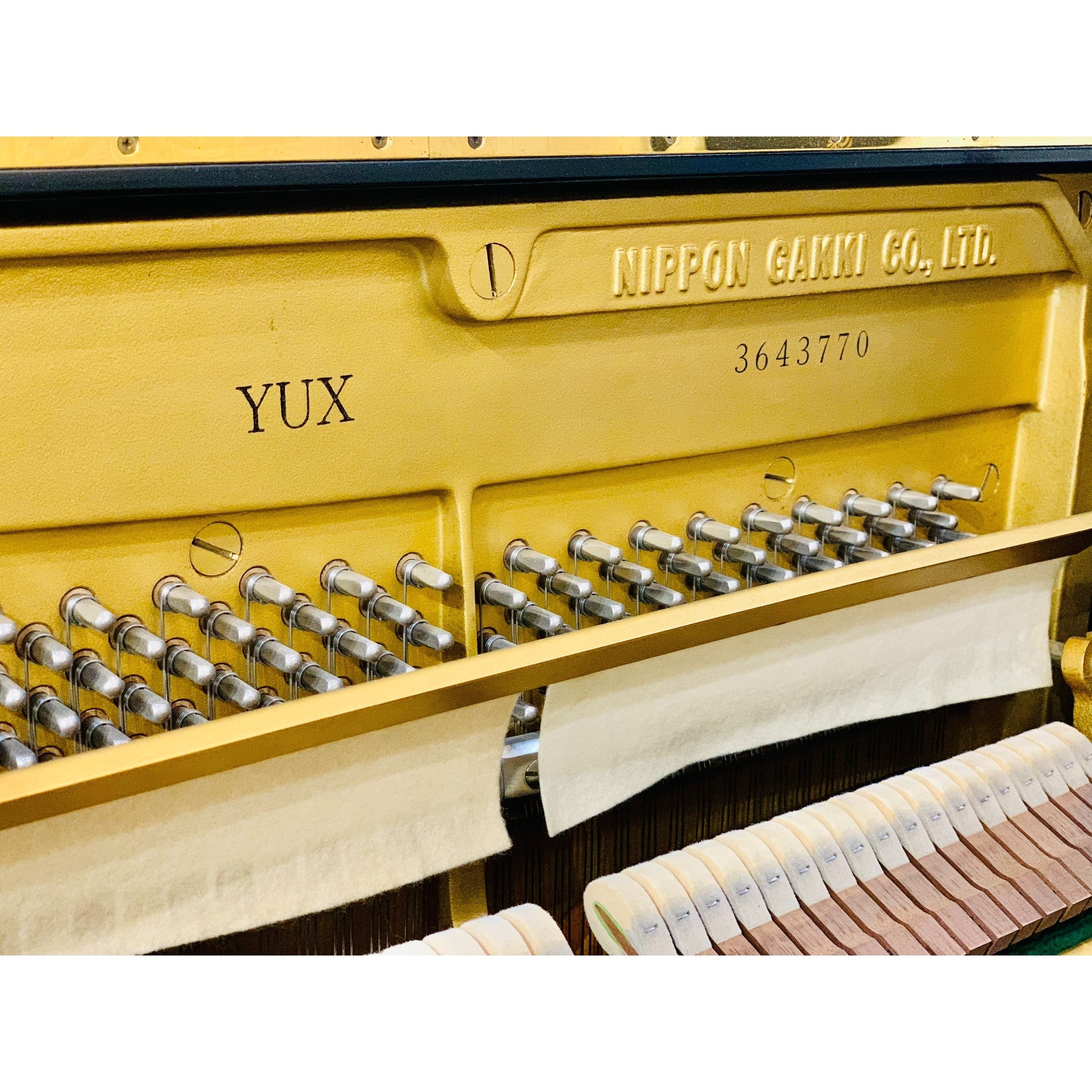 Đàn Piano Upright Yamaha YUX - Qua Sử Dụng-Mai Nguyên Music