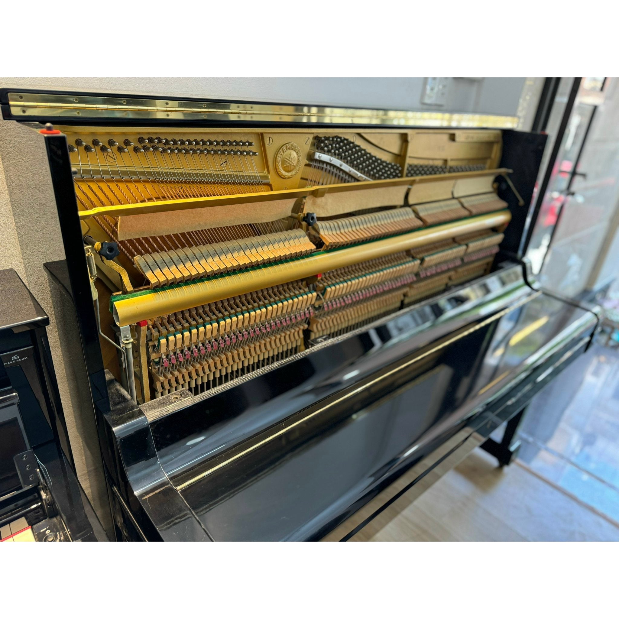 Đàn Piano Upright Yamaha YUX - Qua Sử Dụng-Mai Nguyên Music