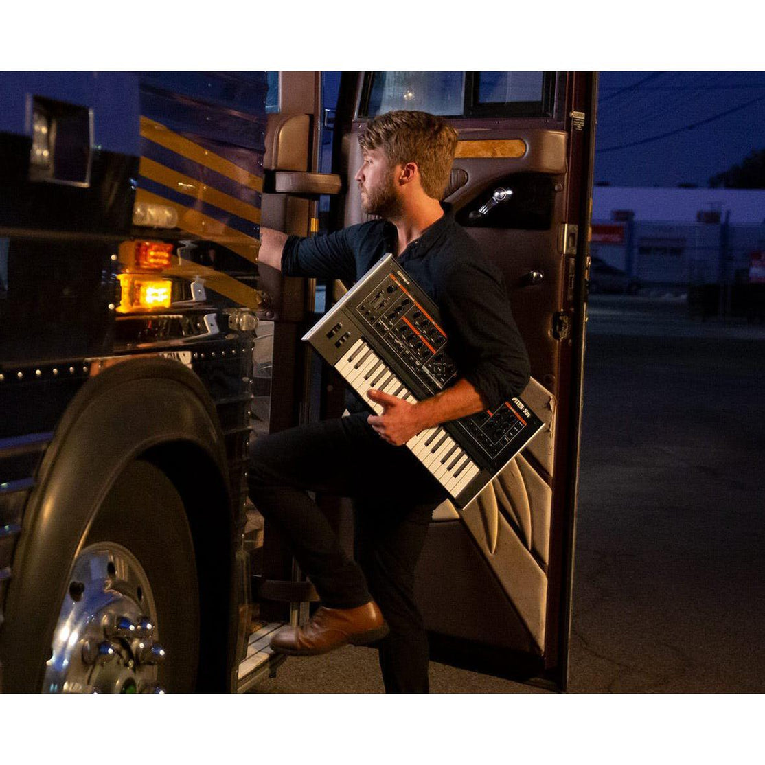 Đàn Synthesizer Roland Jupiter-Xm-Mai Nguyên Music