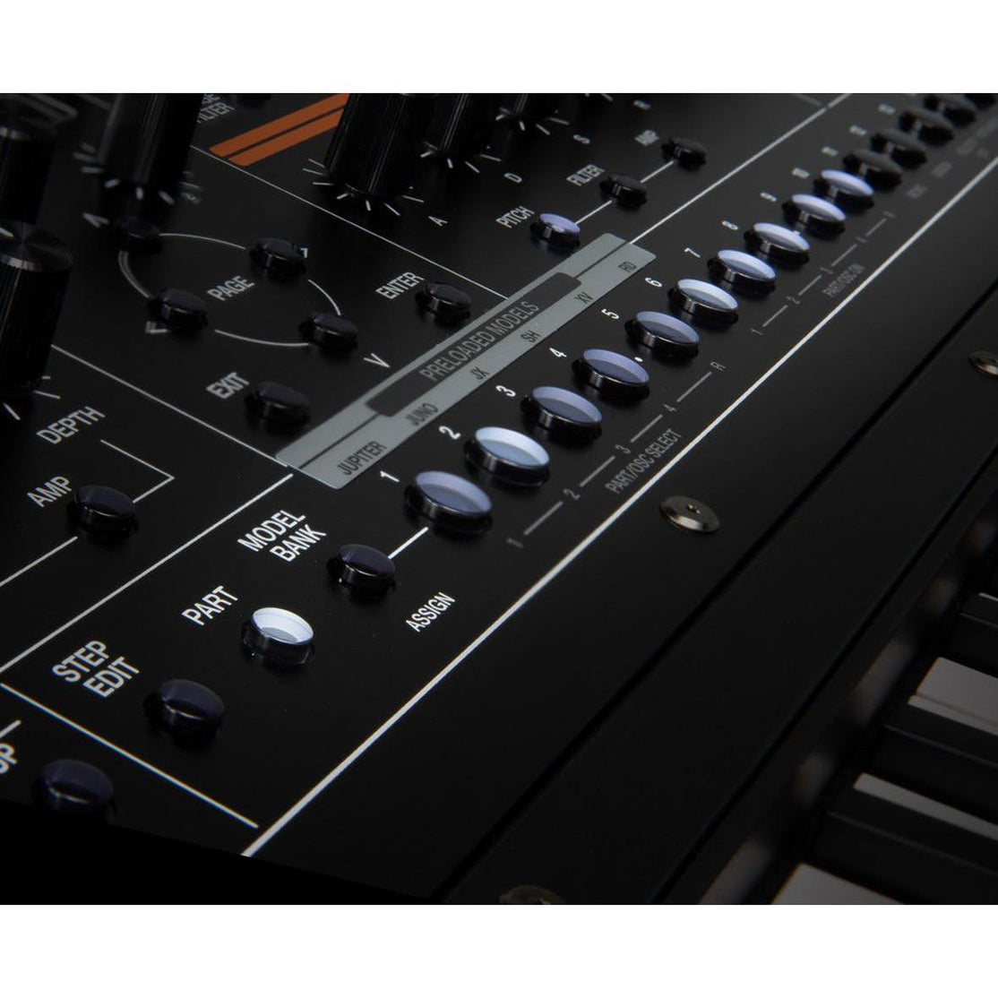 Đàn Synthesizer Roland Jupiter-Xm-Mai Nguyên Music