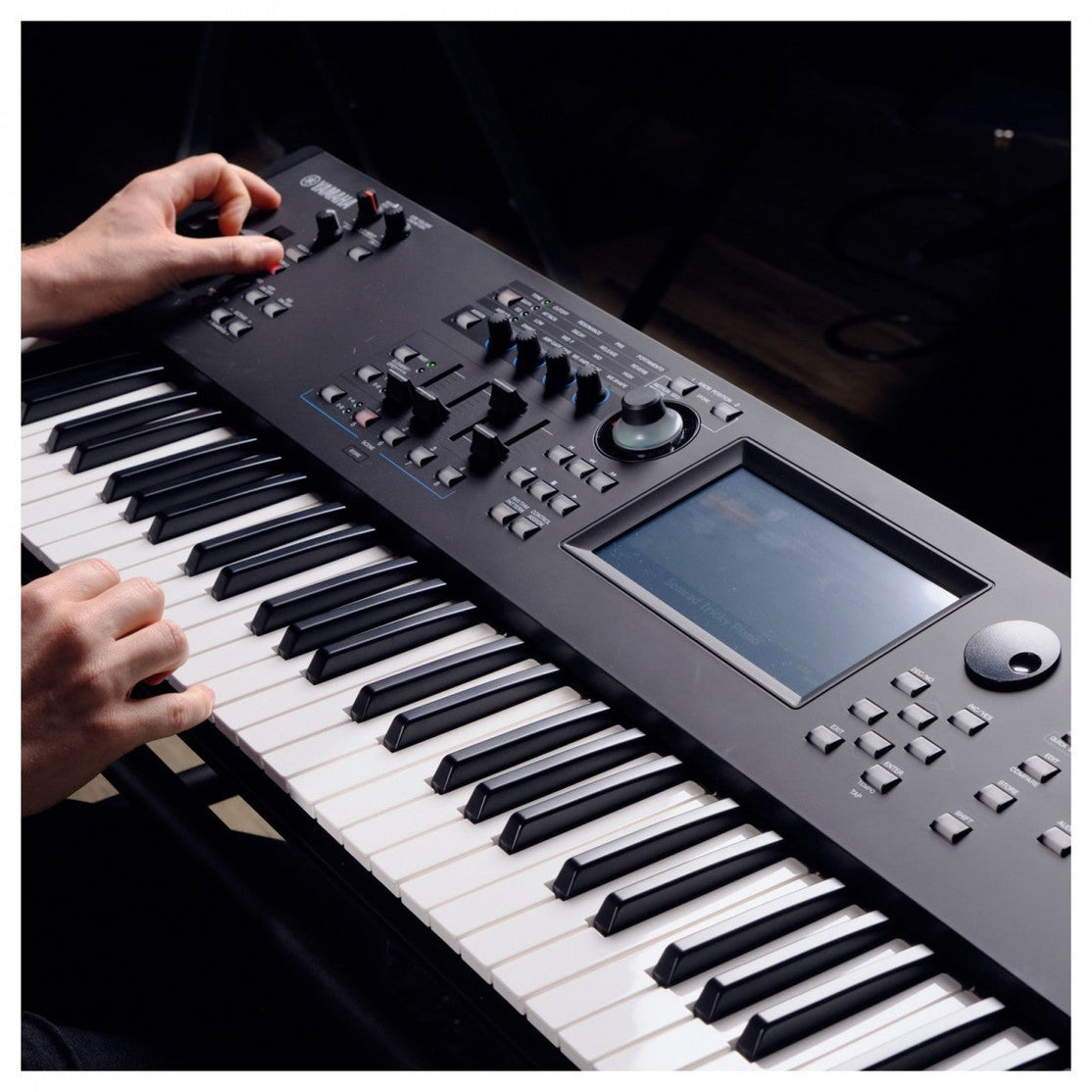 Đàn Synthesizer Yamaha MODX7+ 76-Phím-Mai Nguyên Music