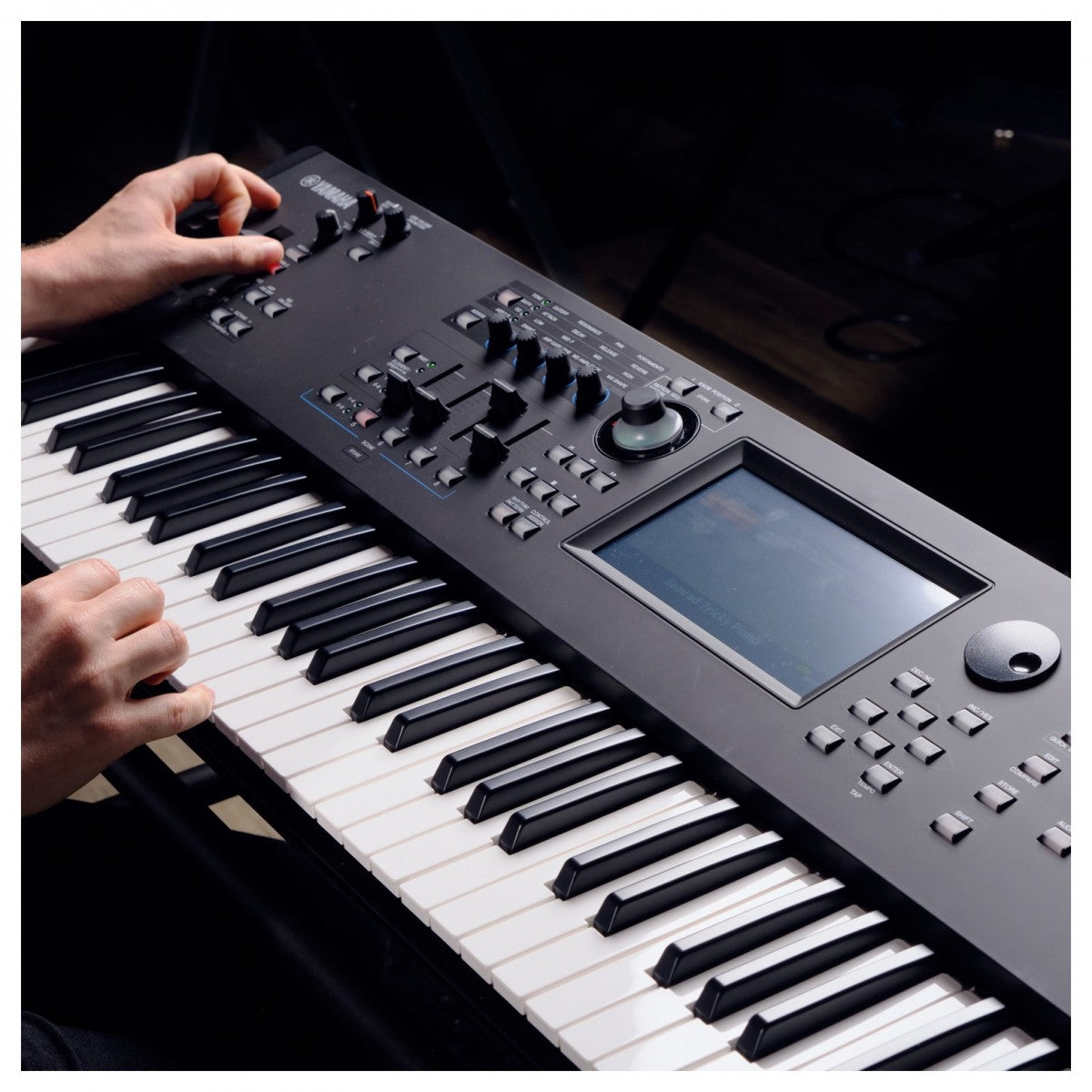 Đàn Synthesizer Yamaha MODX7+ 76-Phím-Mai Nguyên Music