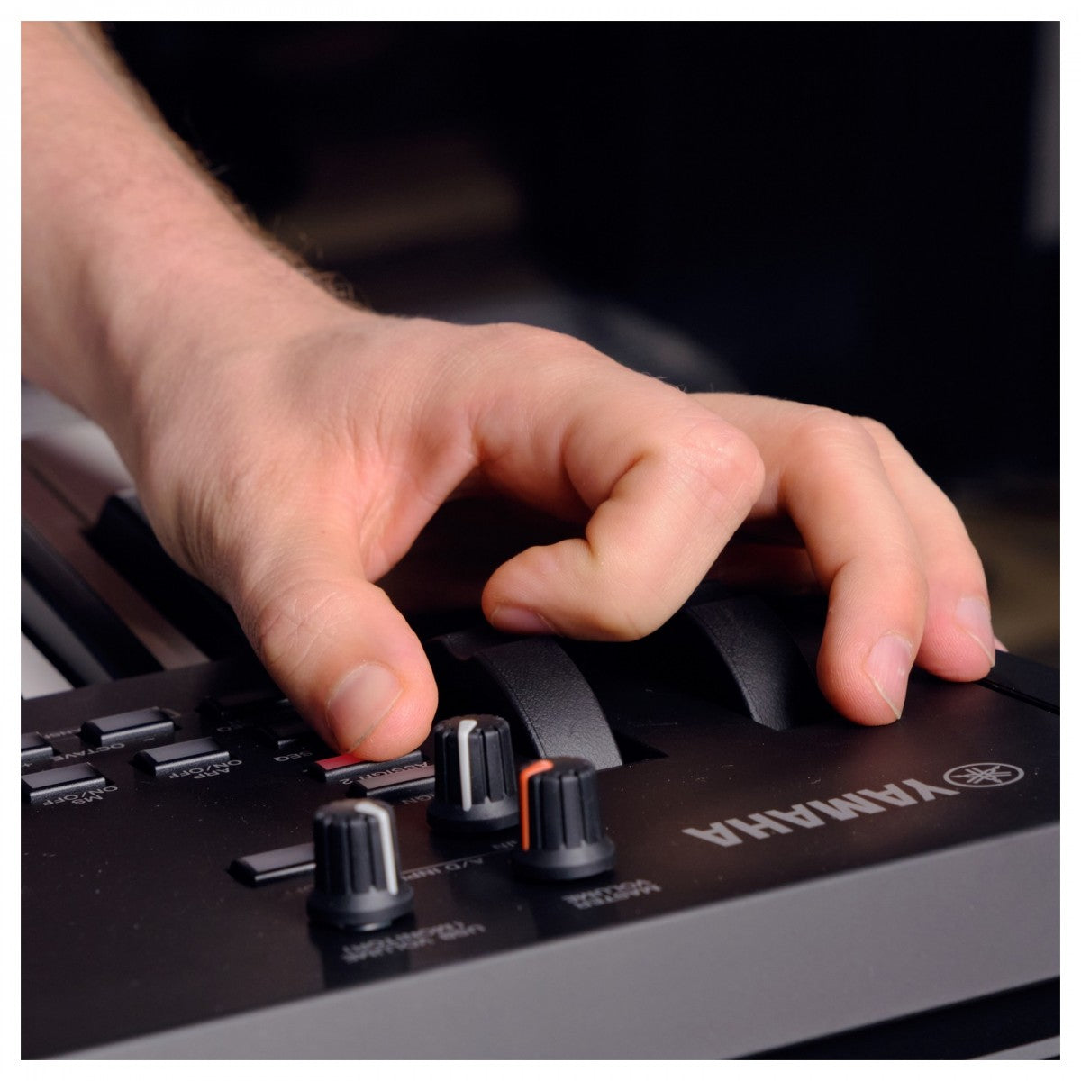 Đàn Synthesizer Yamaha MODX7+ 76-Phím-Mai Nguyên Music