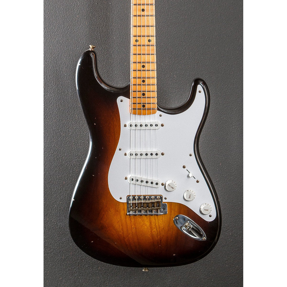 Fender Custom Shop Limited Edition 70th Anniversary 1954 Stratocaster Journeyman Relic-Mai Nguyên Music