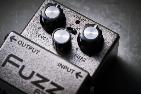 Pedal Guitar Fuzz Boss FZ-1W