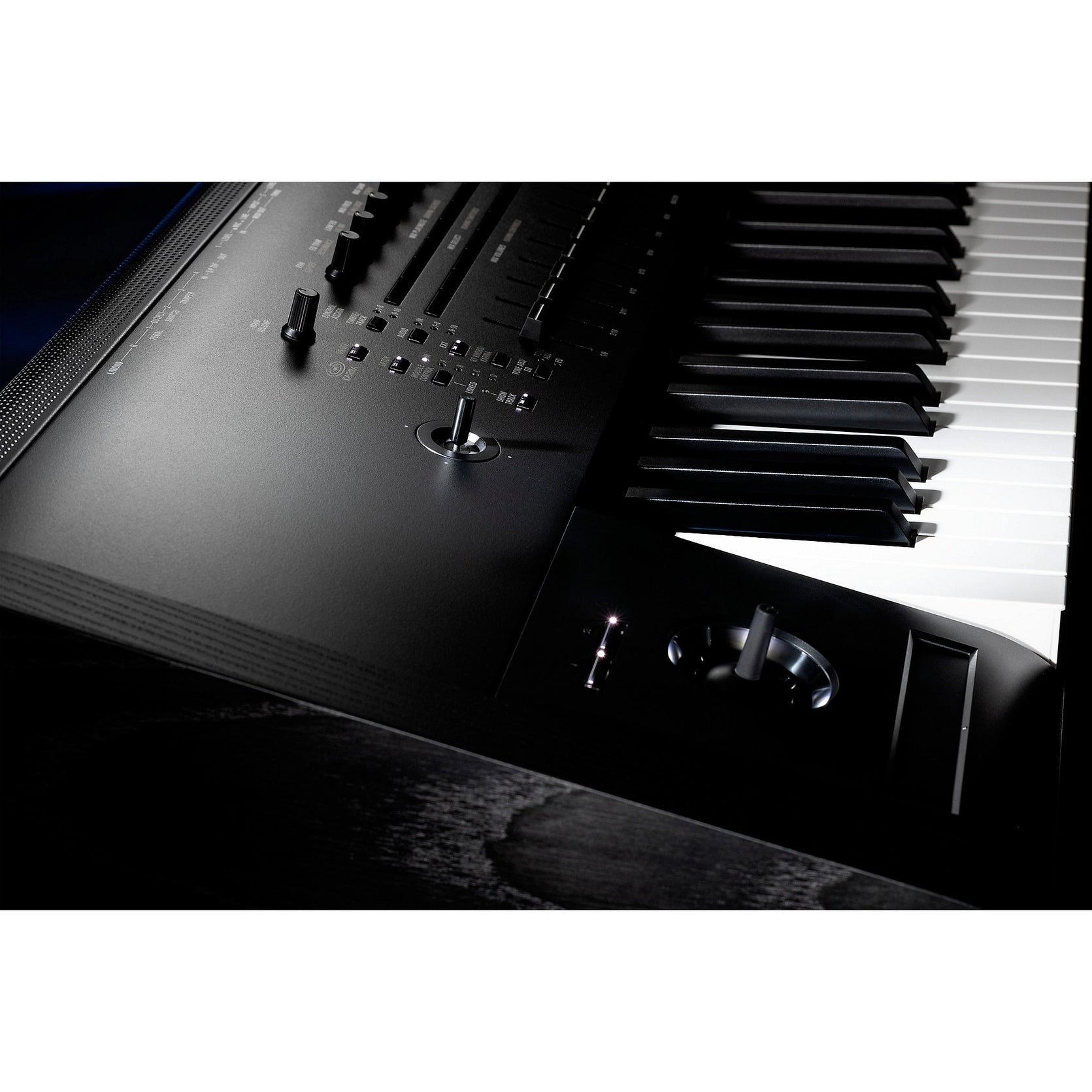 Đàn Keyboard Workstation Korg Kronos 3 73-Phím-Mai Nguyên Music