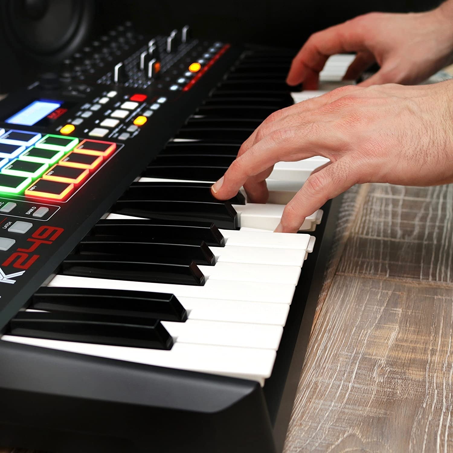 MIDI Keyboard Controller Akai Professional MPK249-Mai Nguyên Music