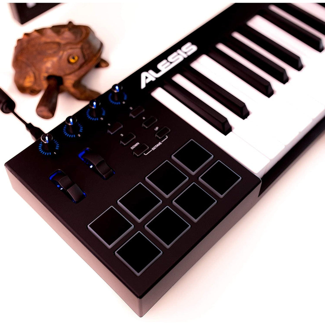 MIDI Keyboard Controller Alesis V49-Mai Nguyên Music