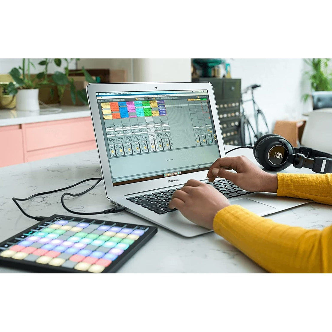 Novation Launchpad Mini Mk3 Grid Controller-Mai Nguyên Music