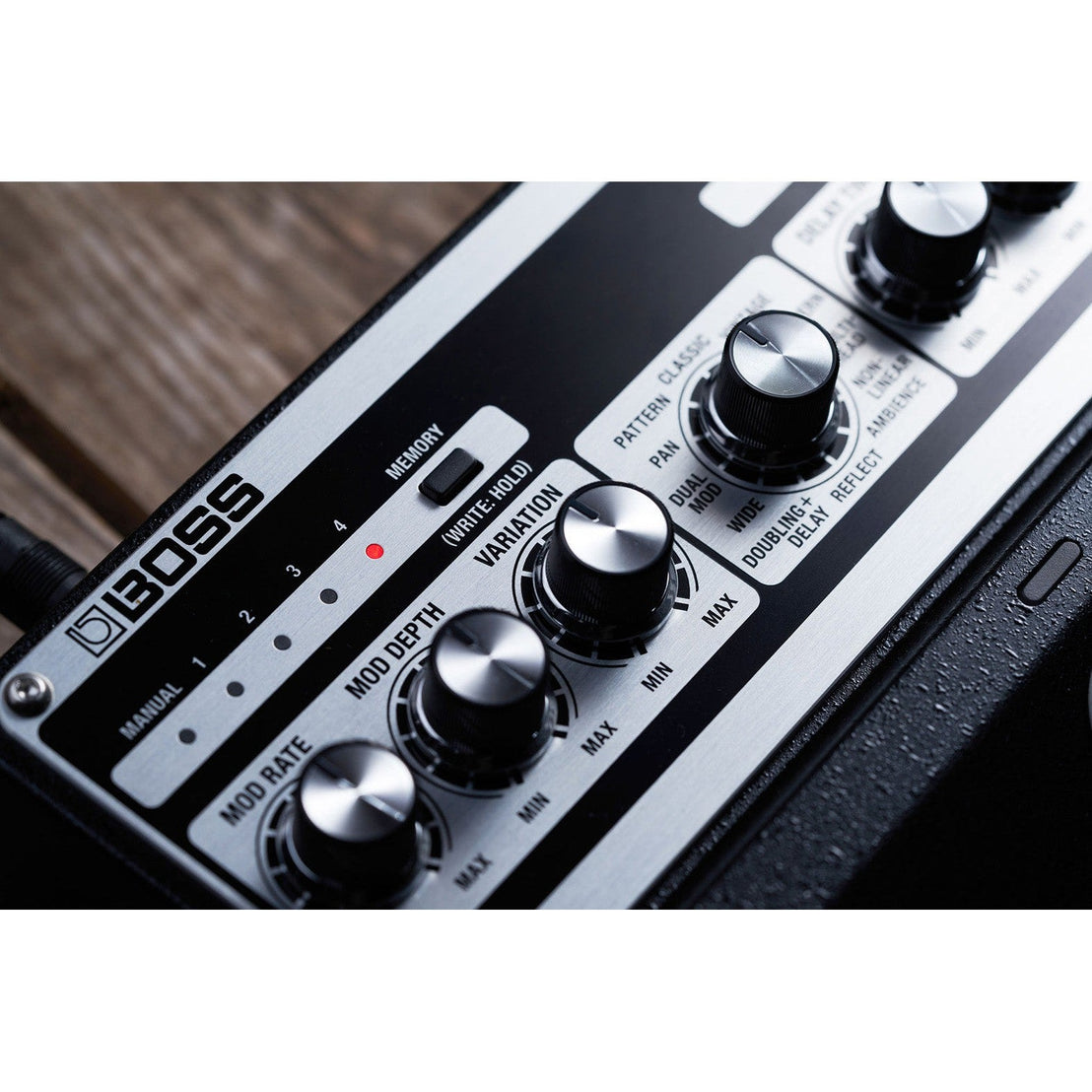 Pedal Guitar Boss DM-101 Delay Machine-Mai Nguyên Music