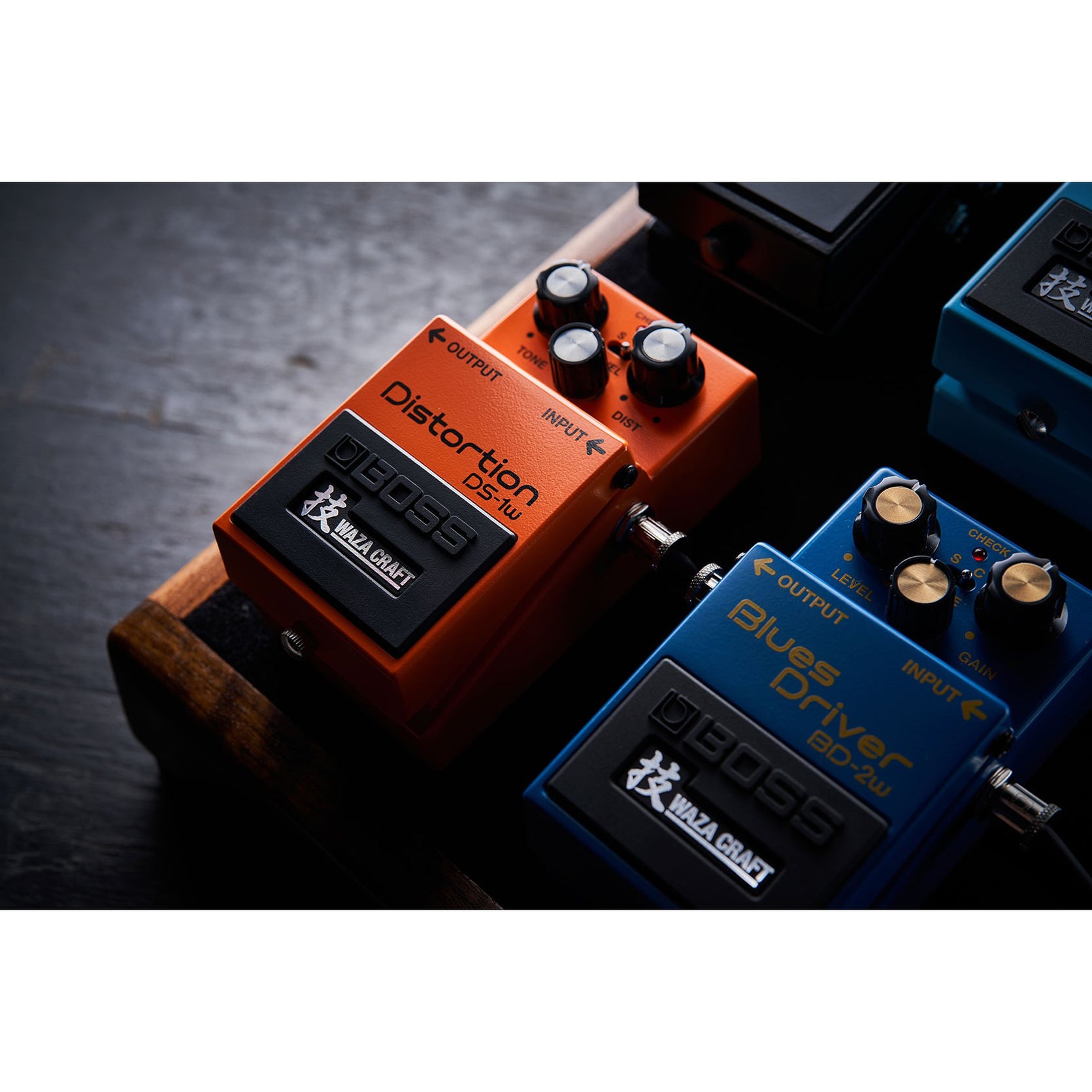 Pedal Guitar Boss DS-1W Waza Craft Distortion-Mai Nguyên Music