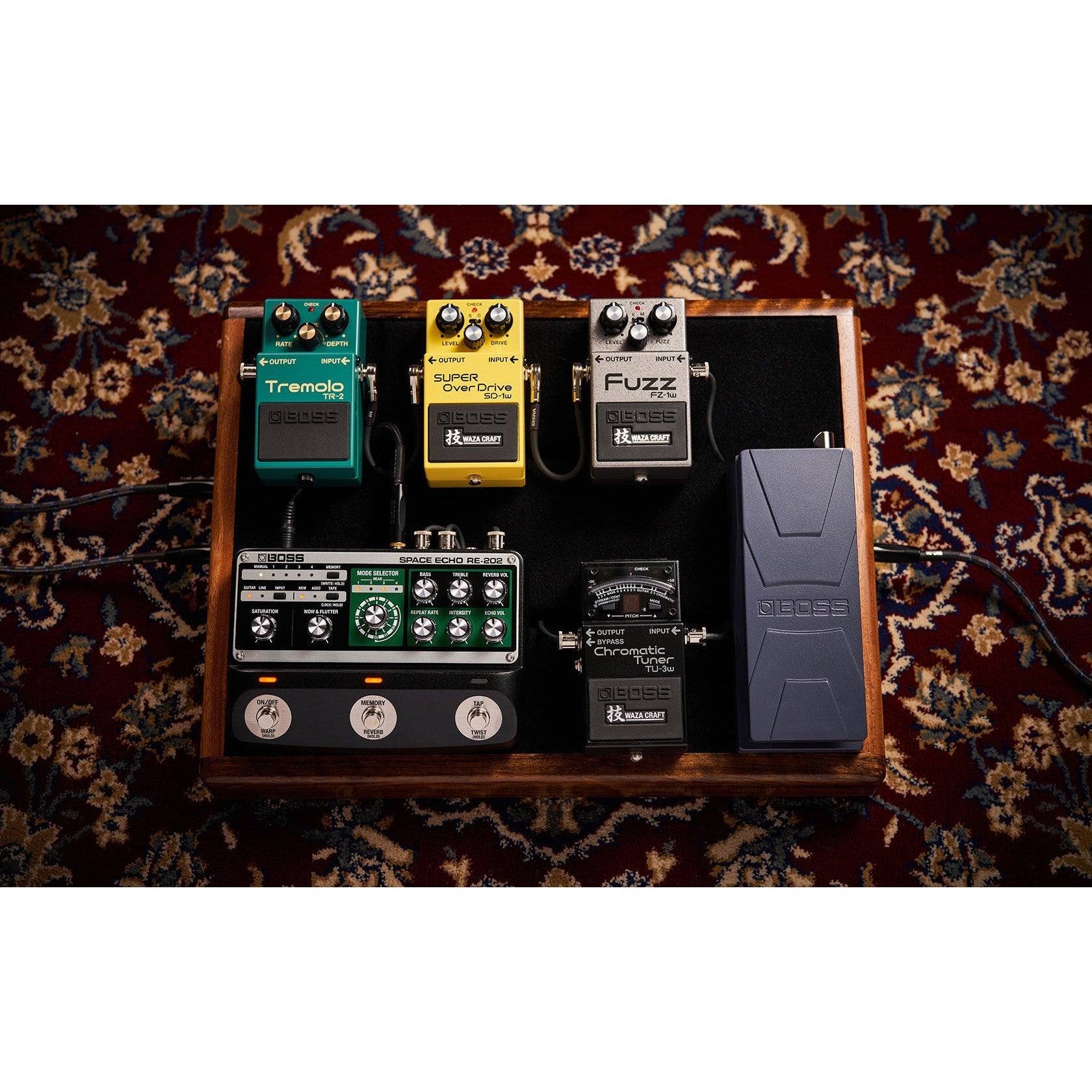 Pedal Guitar Boss RE-202 Space Echo Digital Delay-Mai Nguyên Music