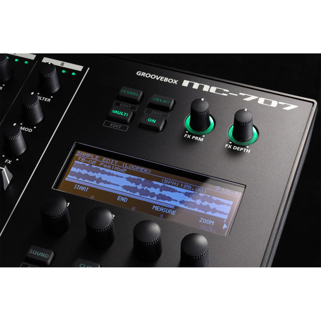 Roland MC-707 8-track Groovebox-Mai Nguyên Music