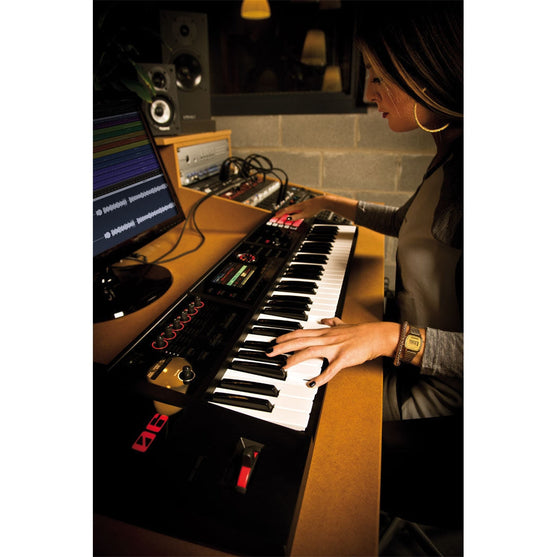 Synthesizer Music Workstation Roland FA-06-Mai Nguyên Music