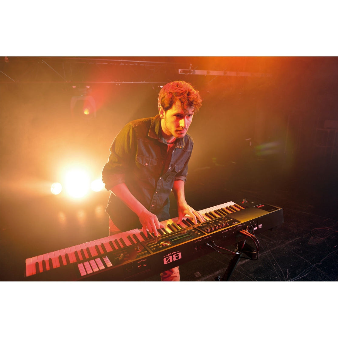 Synthesizer Music Workstation Roland FA-08-Mai Nguyên Music