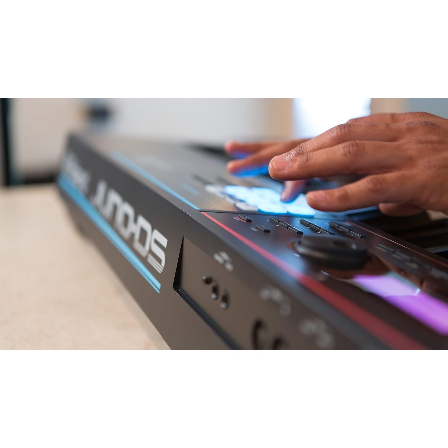 Synthesizer Roland JUNO-DS88-Mai Nguyên Music